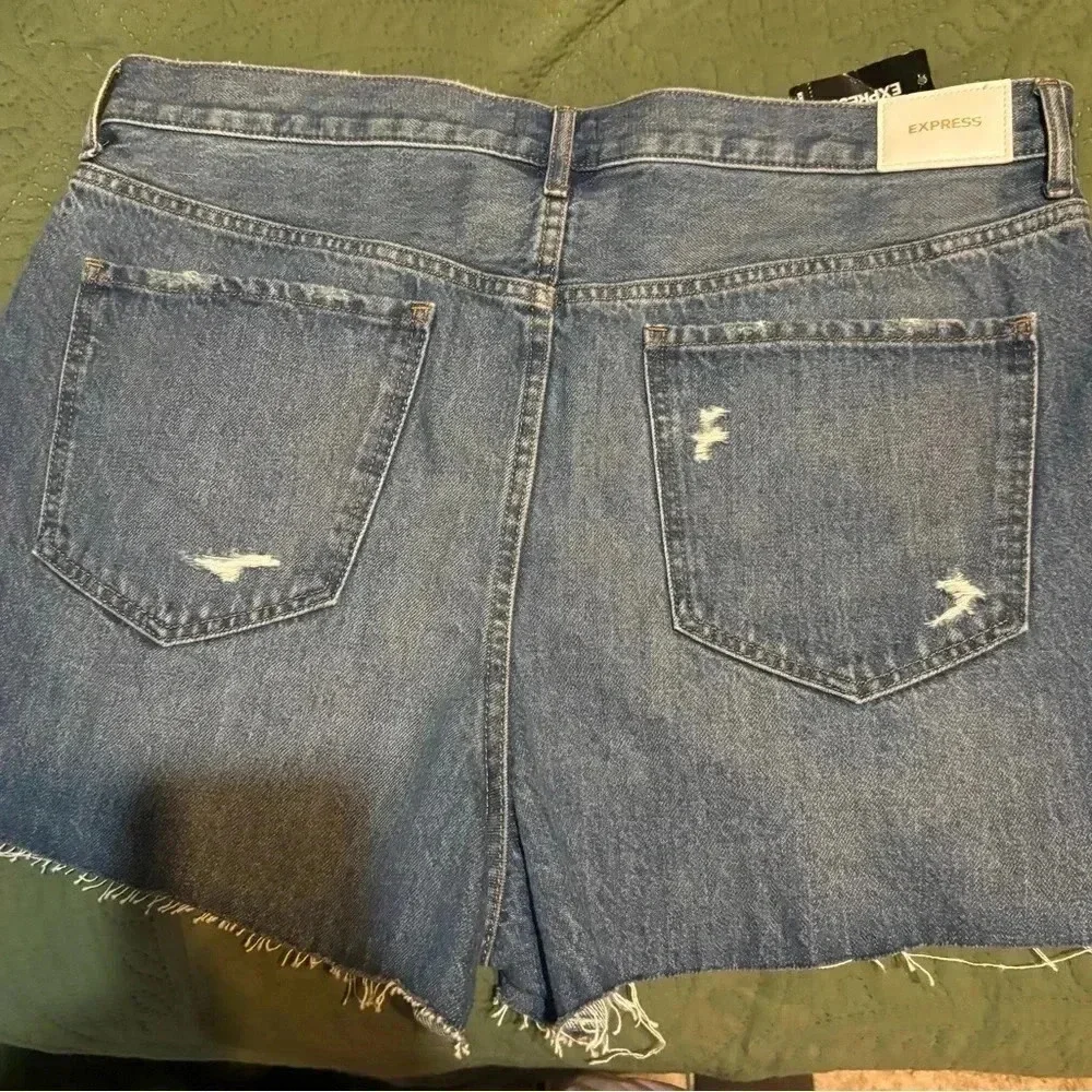 Express denim mom shorts super high rise size 14